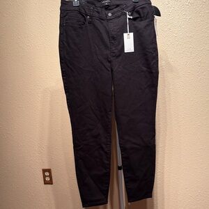 Women’s juniors size 15 plus black skinny good legs crop jeans by Good American